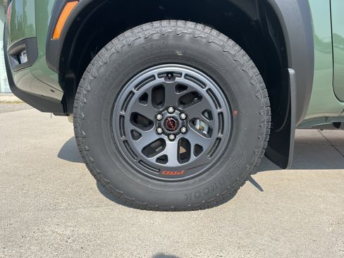 New 2026 Nissan Frontier PRO-4X w/ Pro-4x Convenience Package AWD/4WD image 13