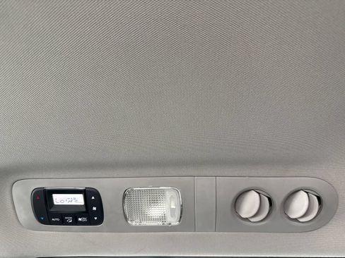 Used 2017 Honda Odyssey EX-L image 39