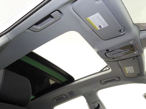 Used 2023 Audi Q5 2.0T Premium w/ Convenience Package image 18