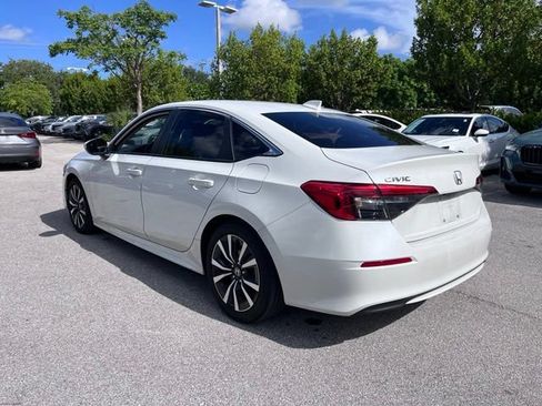 Used 2024 Honda Civic EX image 2