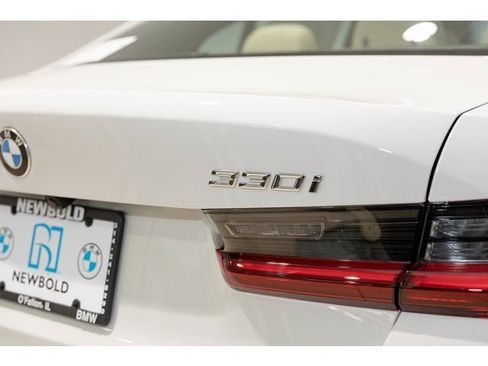 New 2026 BMW 330i xDrive Sedan w/ Convenience Package image 50