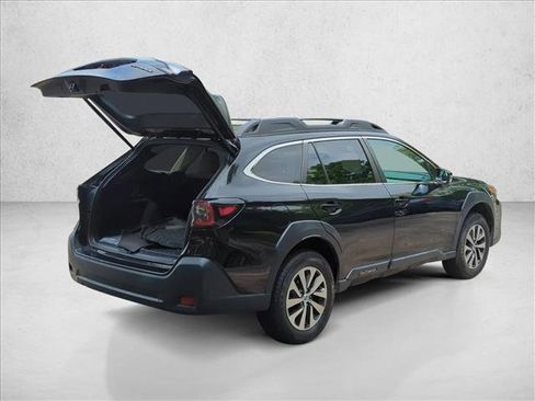 Used 2024 Subaru Outback Premium AWD/4WD image 8