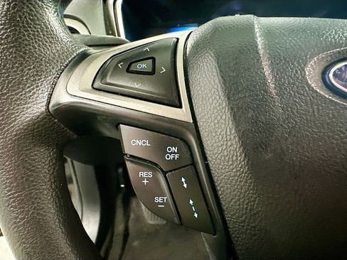 Used 2020 Ford Fusion SE FWD image 33