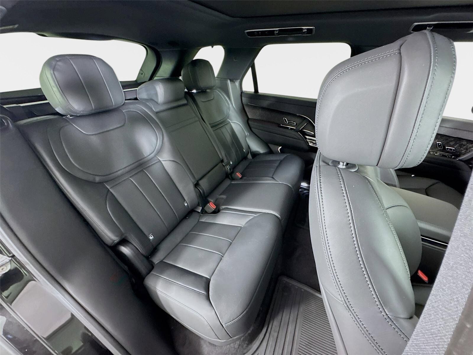 New 2026 Land Rover Range Rover Sport Dynamic SE AWD/4WD image 29