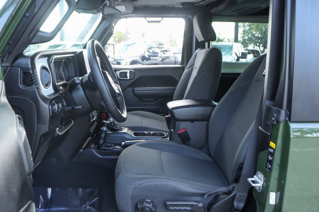 Used 2024 Jeep Wrangler Sport AWD/4WD image 18