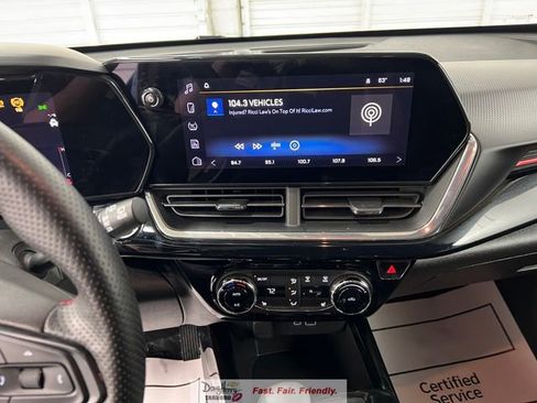 Used 2025 Chevrolet Trax RS w/ Driver Confidence Package image 43