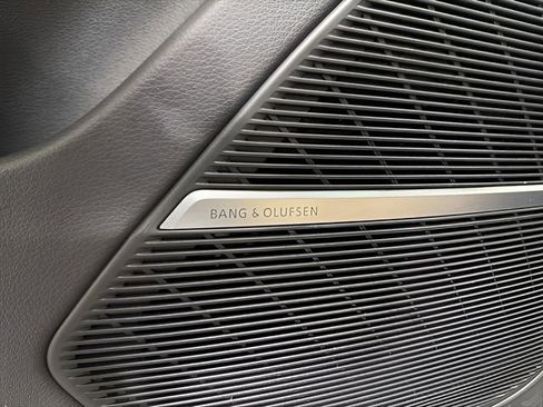 Used 2023 Audi Q8 Premium Plus w/ Premium Plus Package AWD/4WD image 10