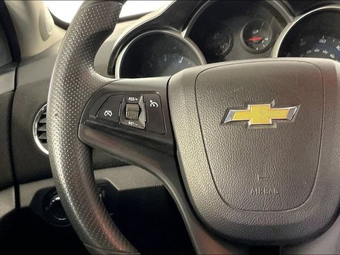 Used 2013 Chevrolet Cruze LT FWD image 23
