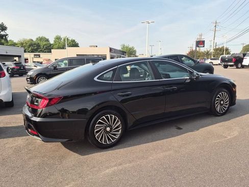 Used 2023 Hyundai Sonata Limited FWD image 3