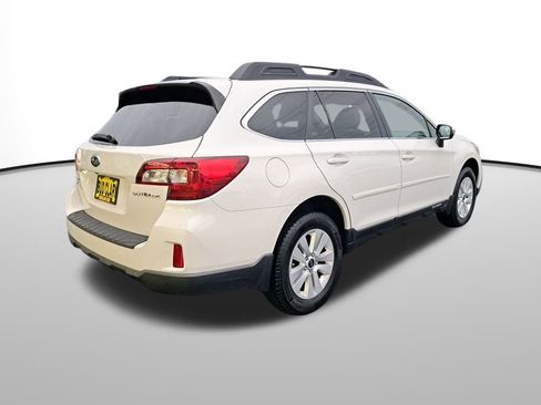 Used 2015 Subaru Outback 2.5i Premium image 6
