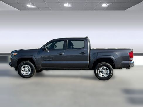 Used 2016 Toyota Tacoma SR5 image 2