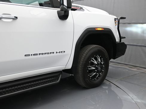 Used 2024 GMC Sierra 3500 SLT w/ SLT Convenience Package image 48