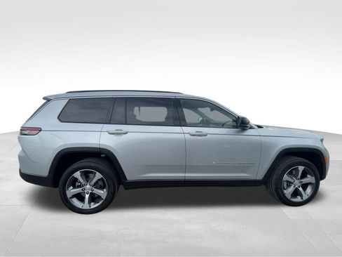 New 2026 Jeep Grand Cherokee L Limited AWD/4WD image 16