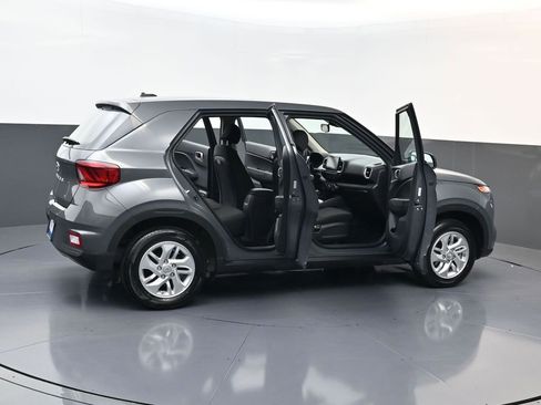 Certified 2026 Hyundai Venue SE FWD image 28
