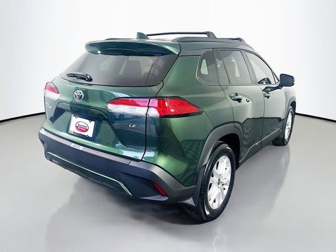 Used 2024 Toyota Corolla Cross LE image 5