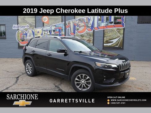 Used 2019 Jeep Cherokee Latitude Plus w/ Cold Weather Group AWD/4WD image 1