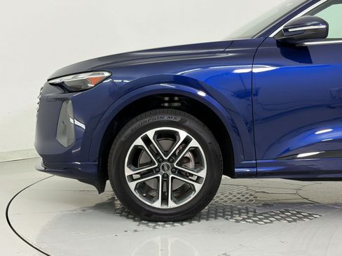 Certified 2025 Audi Q5 Premium w/ Convenience Package AWD/4WD image 28