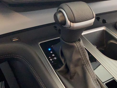 Certified 2025 Toyota Sienna XLE FWD image 15