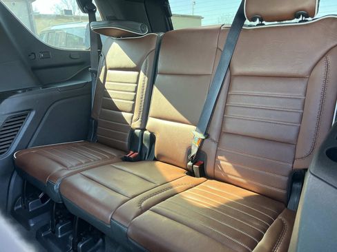 Used 2024 GMC Yukon Denali Ultimate image 18