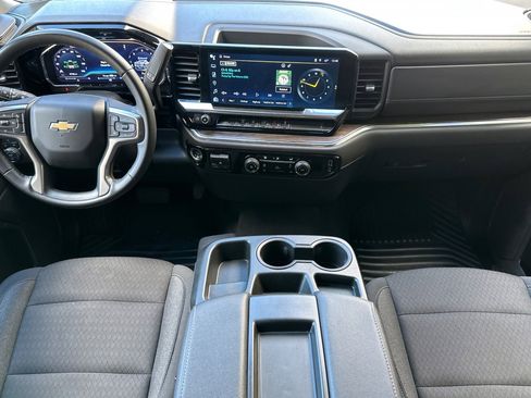 Used 2024 Chevrolet Silverado 2500 LT image 14