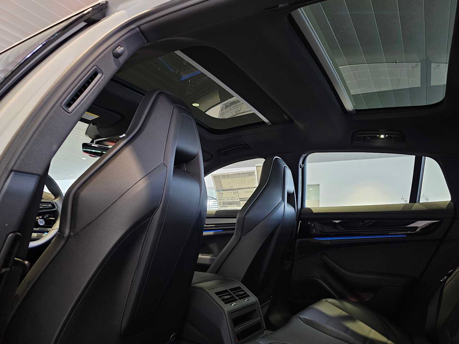 New 2025 Porsche Panamera 4 AWD/4WD image 19