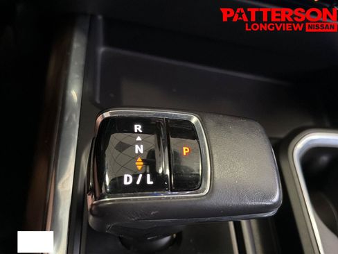 Used 2022 GMC Sierra 1500 SLT w/ SLT Convenience Package AWD/4WD image 14