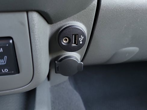 Used 2019 Nissan Frontier SL RWD image 25