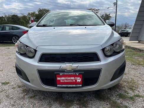 Used 2016 Chevrolet Sonic LT image 3