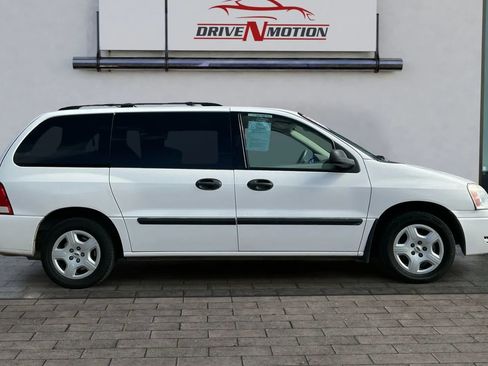 Used 2005 Ford Freestar SE image 3