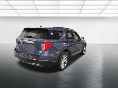 Used 2021 Ford Explorer XLT w/ Equipment Group 202A AWD/4WD image 5