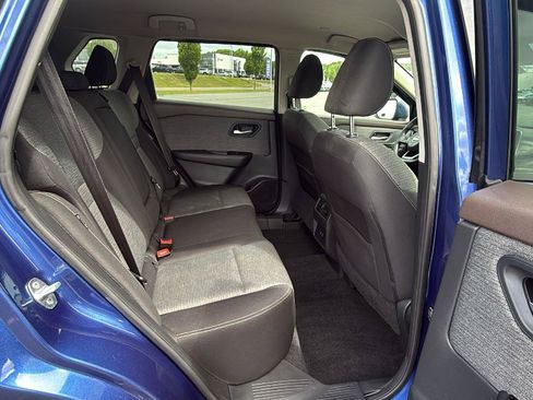 Used 2022 Nissan Rogue SV FWD image 20
