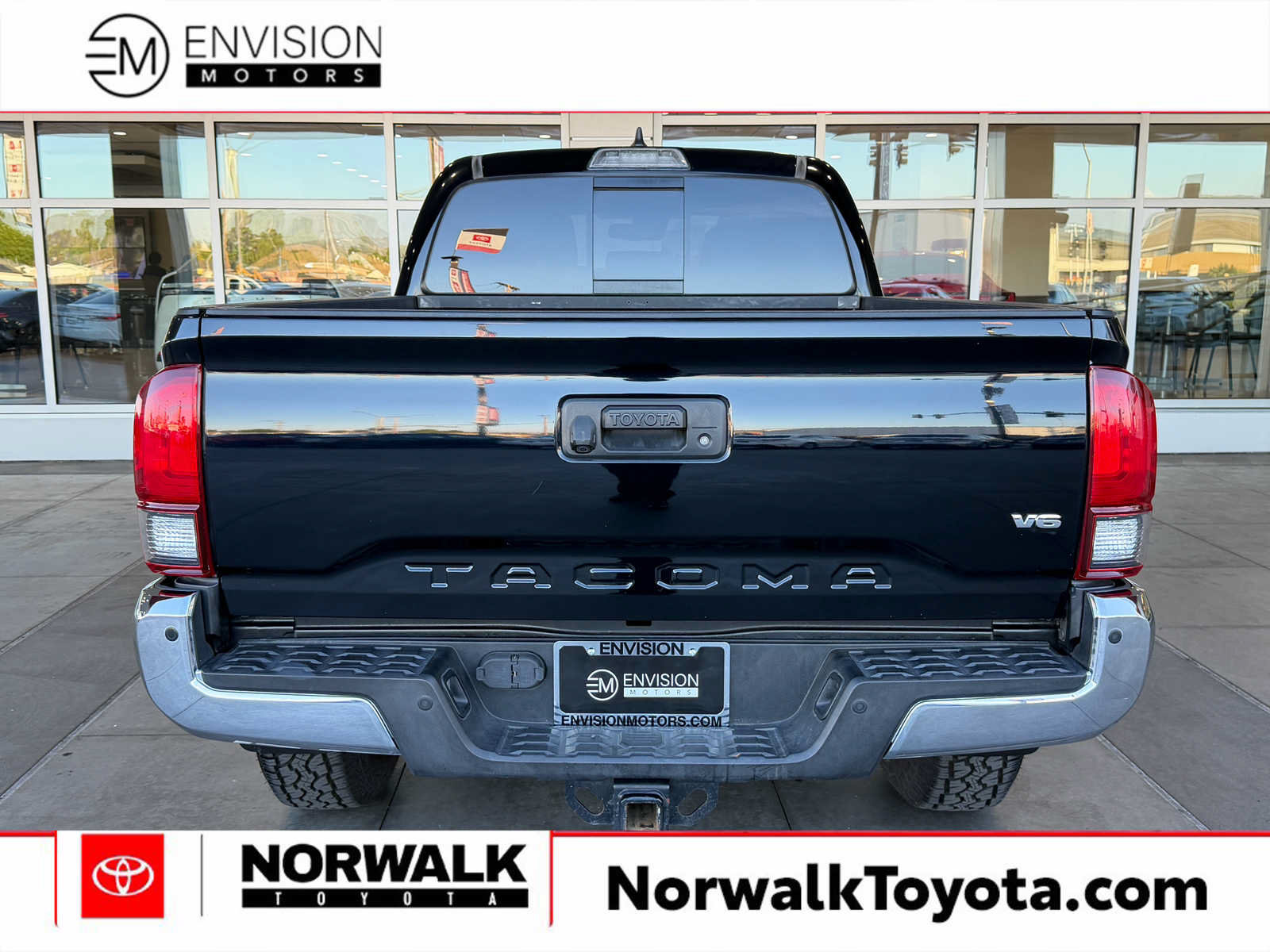 Used 2019 Toyota Tacoma SR5 RWD image 10