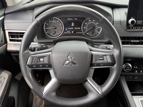 Used 2022 Mitsubishi Outlander ES AWD/4WD image 14