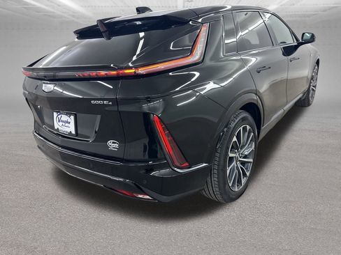 Used 2025 Cadillac Lyriq Sport image 11