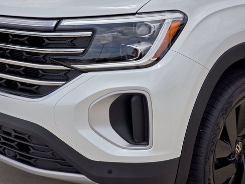 New 2026 Volkswagen Atlas SE FWD image 7