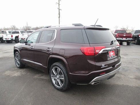 Used 2017 GMC Acadia Denali image 9