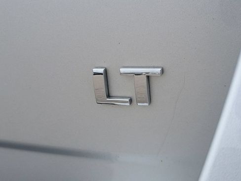Used 2017 Chevrolet Equinox LT FWD image 6