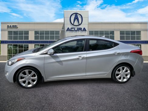 Used 2013 Hyundai Elantra Limited FWD image 2