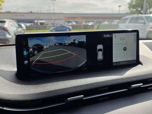 Used 2025 Genesis GV70 2.5T image 29