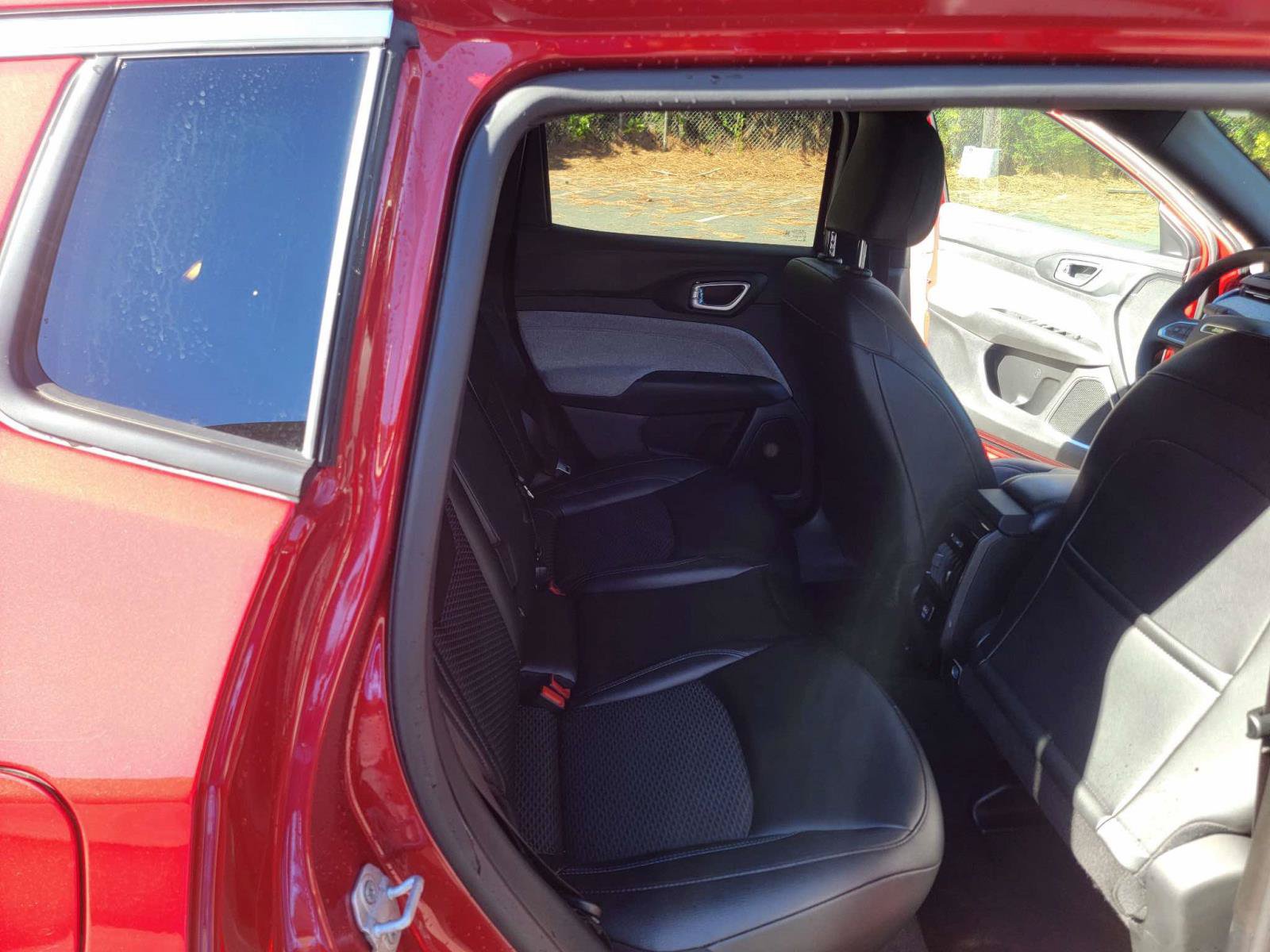Used 2026 Jeep Compass Latitude AWD/4WD image 18