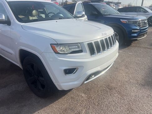 Used 2014 Jeep Grand Cherokee Overland w/ Advanced Technology Group image 16
