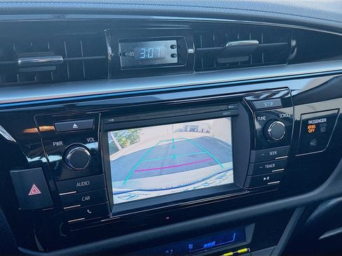 Used 2016 Toyota Corolla S image 13