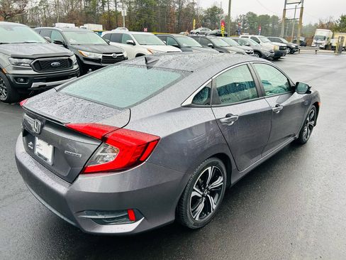 Used 2017 Honda Civic Touring image 5