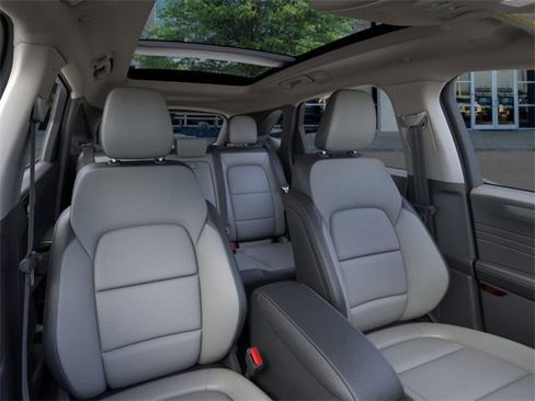 New 2026 Ford Escape SE w/ Class II Trailer Tow Package image 10