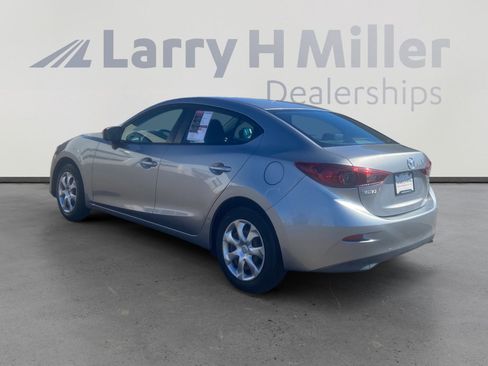 Used 2015 MAZDA MAZDA3 i Sport image 5