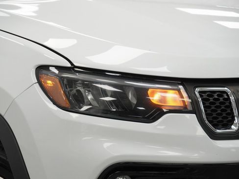 Certified 2023 Jeep Compass Limited image 6