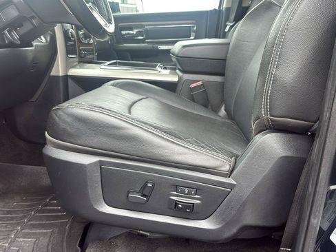 Used 2015 RAM 2500 Laramie w/ Convenience Group AWD/4WD image 9