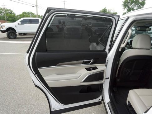 Used 2022 Kia Telluride SX w/ Towing Package AWD/4WD image 11