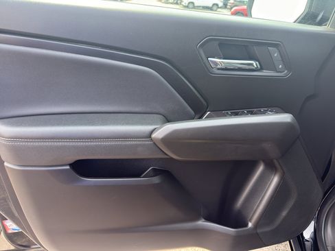 Used 2024 Chevrolet Colorado LT w/ LT Convenience Package III AWD/4WD image 14