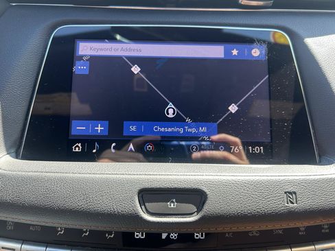 Used 2021 Cadillac XT4 Premium Luxury w/ Sun And Sound Package AWD/4WD image 25